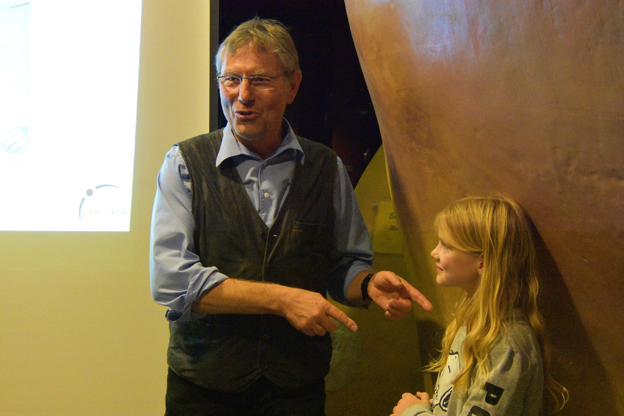 Palliativmediziner Dr. Thomas Sitte in der Kinder-Akademie: