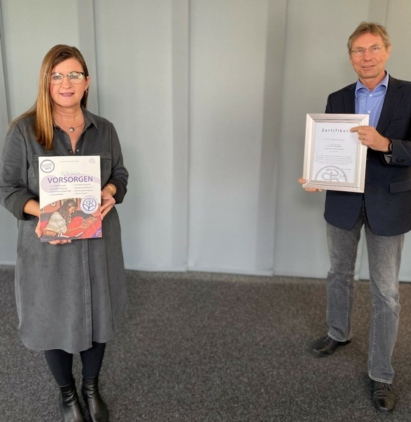 Vorsorgemappe der PalliativStiftung jetzt zertifiziert