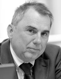 Dr. med. Carl Heinz Müller